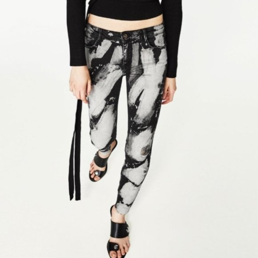 Zara Skinny Distressed Paint Splatter Jeans Women's Size 2‎